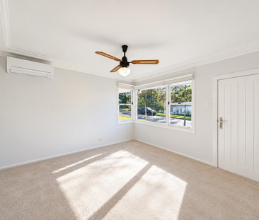 FRESHLY UPDATED 3 BEDROOM HOME IN FENNELL BAY - Photo 5