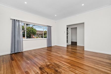 10 Carol Grove, Tullamarine VIC 3043 - Photo 4