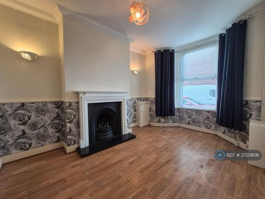 3 bedroom terraced house to rent - Photo 1