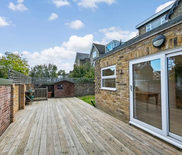 3 bedroom ground floor flat to rent - Photo 3