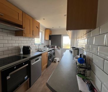 4 Bed Semi-Detached House, Mackie Road, BS34 - Photo 6