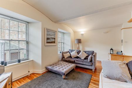 4 bedroom townhouse to rent - Photo 4