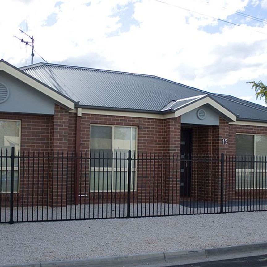 15 Uley Street, Bendigo - Photo 1