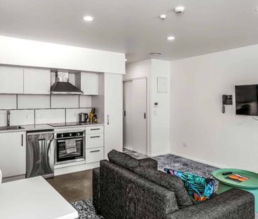 Fully Furnished 1 Bedroom - Photo 1