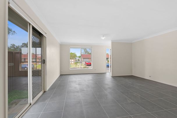 2/3 Peter Place, Bligh Park NSW 2756 - House For Rent | Domain - Photo 1