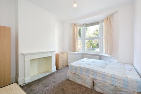 5 bedroom terraced house to rent - Photo 4
