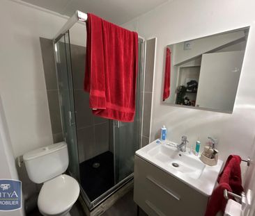 Location Appartement 2 pièces 42m² ST ETIENNE 42000 - Photo 4