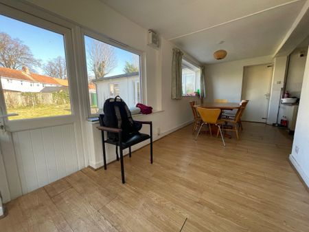 Earlham Road, Norwich - Photo 2