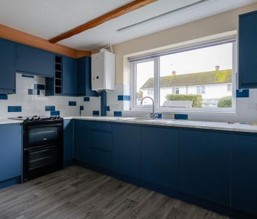 3 bedroom semi-detached house to rent - Photo 2