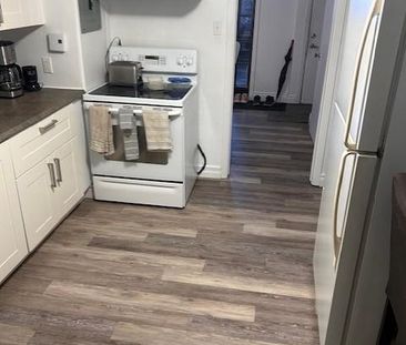 MYRAND, A COTÉ DE L'UNIVERSITÉ LAVAL - Photo 2