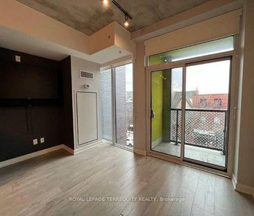 HIGHLY SOUGHT AFTER 109OZ LOFTS 1 BED PARKING AND LOCKER INCLD - Photo 1