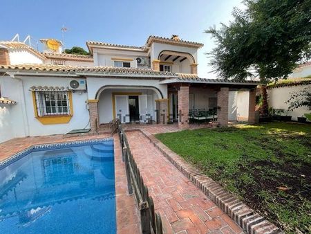 Alquiler de casa o chalet independiente en Urbanizacion Rio Verde Playa - Photo 3