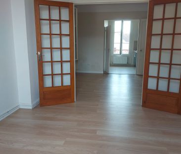 Location Appartement 2 pièces 41m² LES ESSARTS LE ROI 78690 - Photo 1