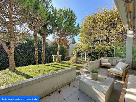 In a residential neighborhood! - Photo 1