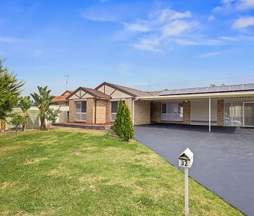 Entertainers Family Home with Inground Pool - Photo 1