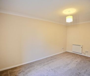 2 bedroom ground floor flat to rent - Photo 5