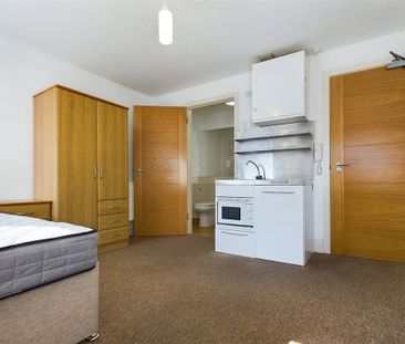 1 bedroom property to rent - Photo 6