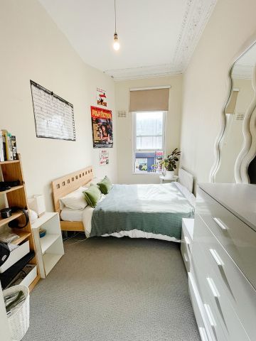 2 Bed Flat, Battersea Rise, SW11 - Photo 5