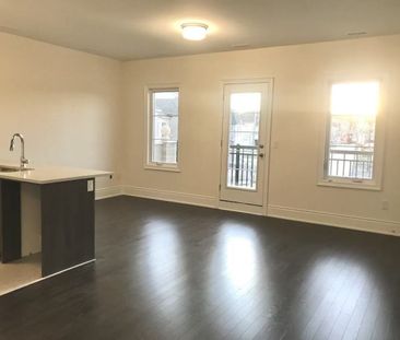 For Lease - 9472 Bayview Avenue Unit# Coach, Richmond Hill, Ontario - Photo 3