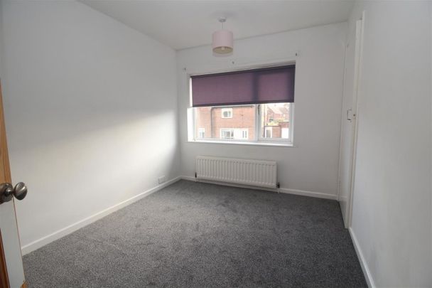 3 Bedroom House - Semi-Detached - Photo 1