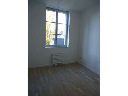 Location Appartement 4 pièces 81m² NEVERS 58000 - Photo 4