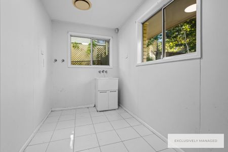 9 Tarnook Drive, Ferny Hills QLD 4055 - House For Rent | Domain - Photo 5