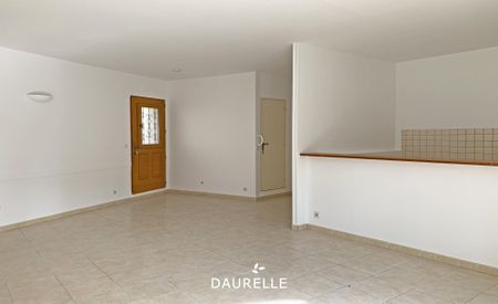 Location Appartement 2 pièces 53m² CHATEAURENARD 13160 - Photo 3