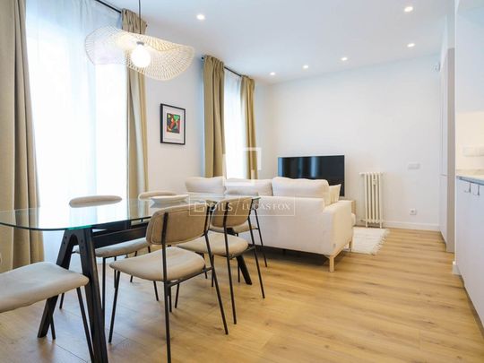 Luxury Flat for rent in Madrid, Spain - Photo 1