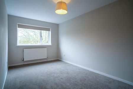 3 bedroom end of terrace house to rent - Photo 2