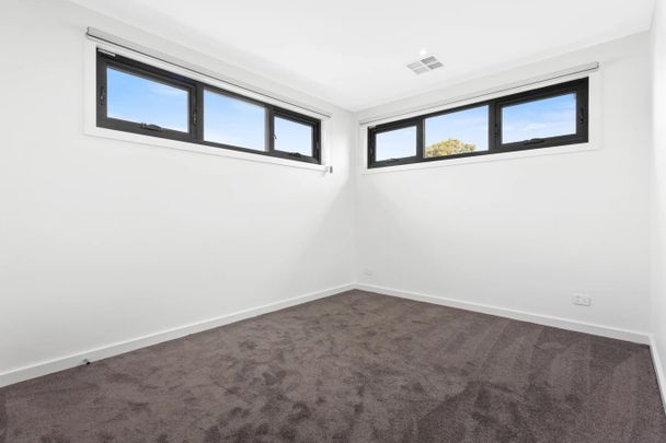 40A Hall Street, Mckinnon - Photo 1