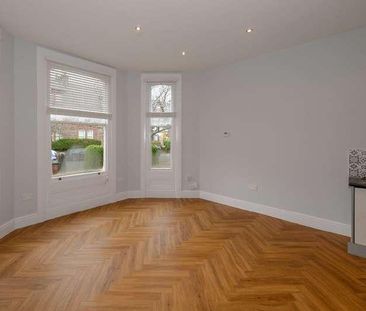 Flat, Sefton Drive, Sefton Park, Liverpool, L8 - Photo 3