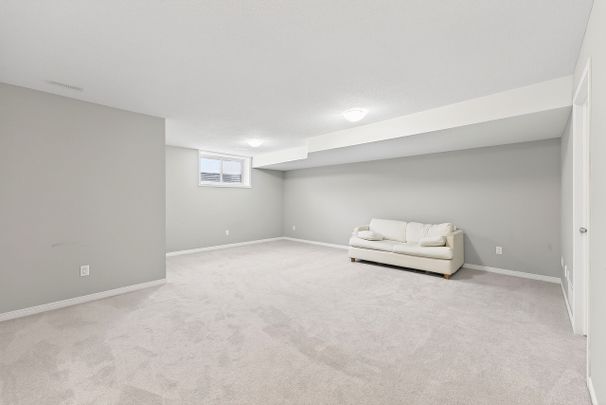 For Lease - 866 Paseana Place, Kanata, Ontario - Photo 1