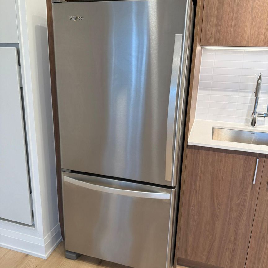 For Lease - 3250 Carding Mill Trail Unit# 436, Oakville, Ontario - Photo 1