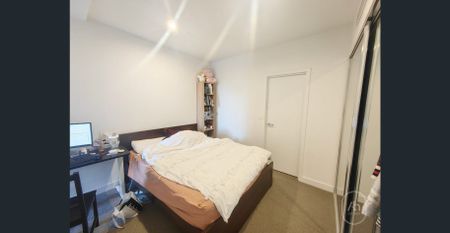 Stylish Urban Living in the Heart of Hawthorn - Photo 2