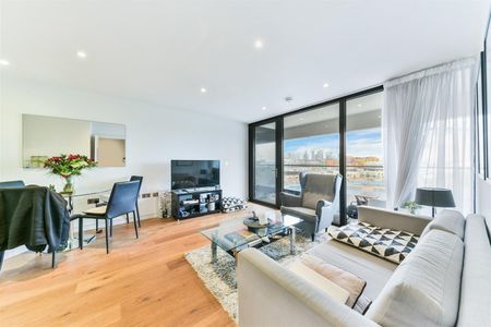 1 Bed Flat, Lambarde Square, SE10 - Photo 3