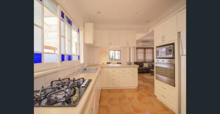 Charming 3-Bedroom Home in the Heart of New Lambton - Photo 4