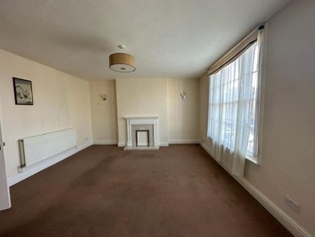 Available 2 Bed Apartment - Photo 3