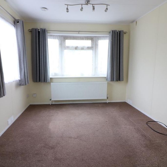 1 Bedroom Park Home To Rent - Photo 1