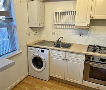 2 bedroom end of terrace house to rent - Photo 3