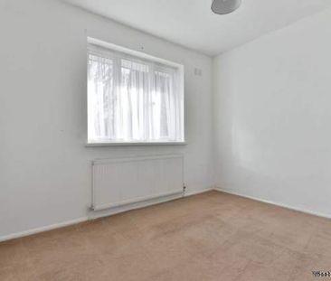 3 bedroom property to rent in Banstead - Photo 4