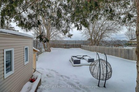 For Lease - 5 Bellefontaine Street, Toronto, Ontario - Photo 4