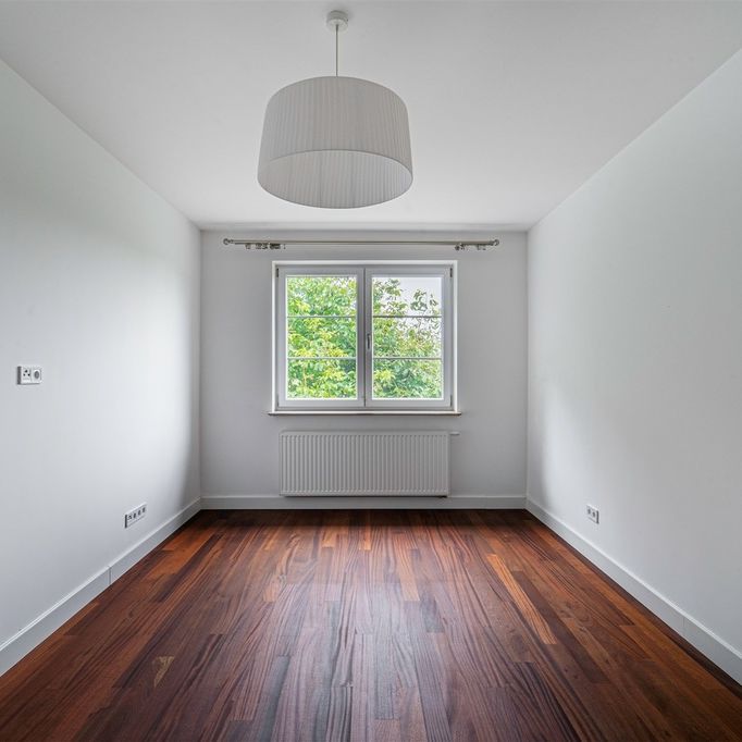 Funkcjonalny dom z furtką do Lasu Kabackiego - Zdjęcie 1