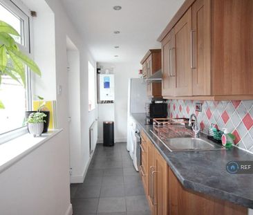 2 bedroom terraced house to rent - Photo 5