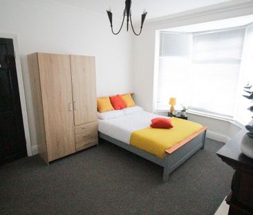 1 bedroom in a house share to rent - Photo 4