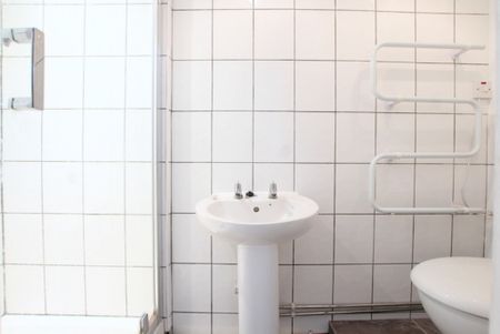 1 Bedroom Studio, Merton Road, Wimbledon - Photo 3