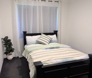 Ellenbrook - Photo 3