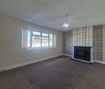 Queensway, Wollescote, Stourbridge, DY9 - Photo 5