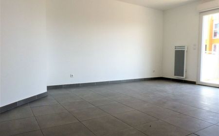 Appartement à louer 2 pièces • Rivesaltes - Photo 4