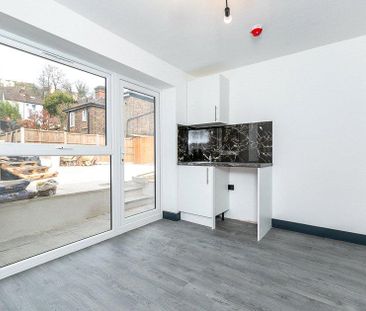 House share to rent - Photo 4