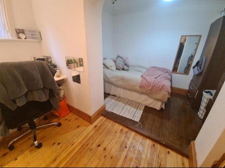 4 bedroom house to rent - Photo 2